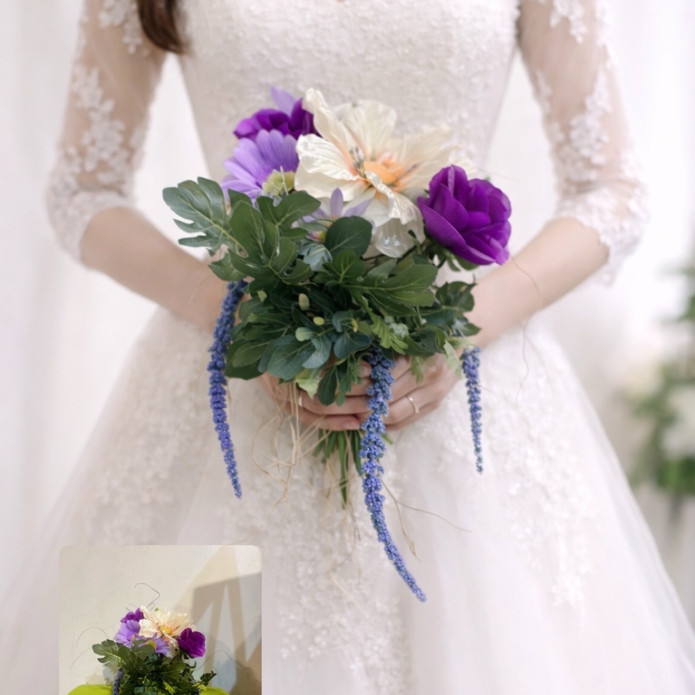 #1 Elegant Purple and White Floral Bouquet